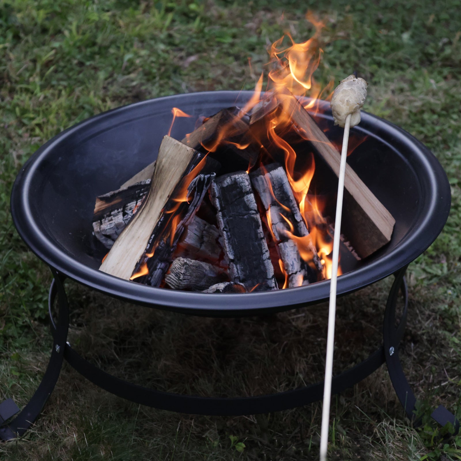 TAINO Feuerschale Grill 2 in 1 mit Funkenschutz - Ambiente Marshmallow Grillen im Garten