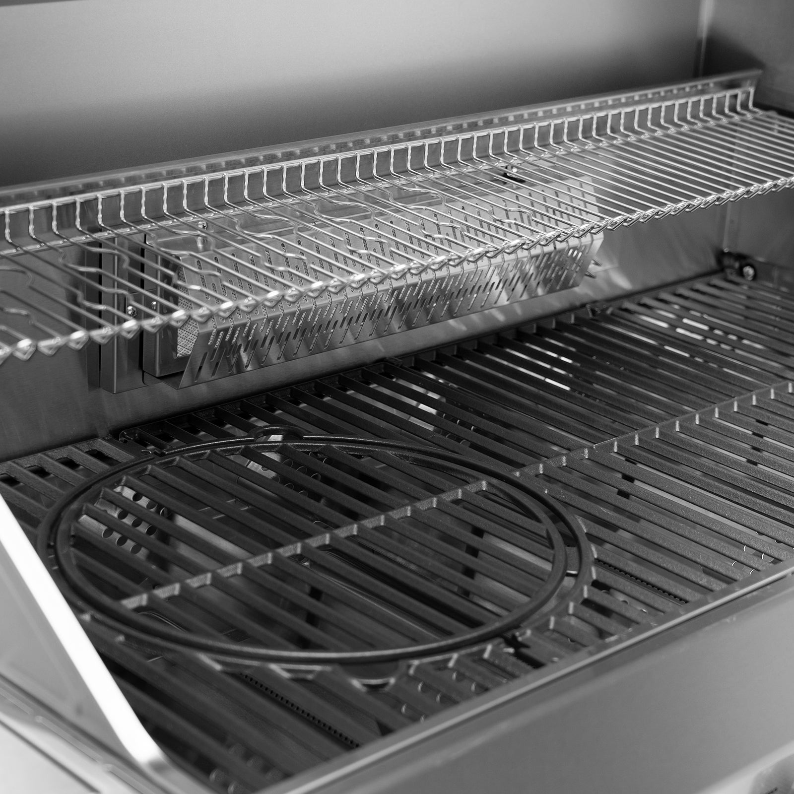 TAINO PLATINUM YAMARA 6+2 Edelstahl Gasgrill 6-Brenner Spar-Angebot mit Abdeckhaube - Garraum mit Gusseisen Flex-Rost