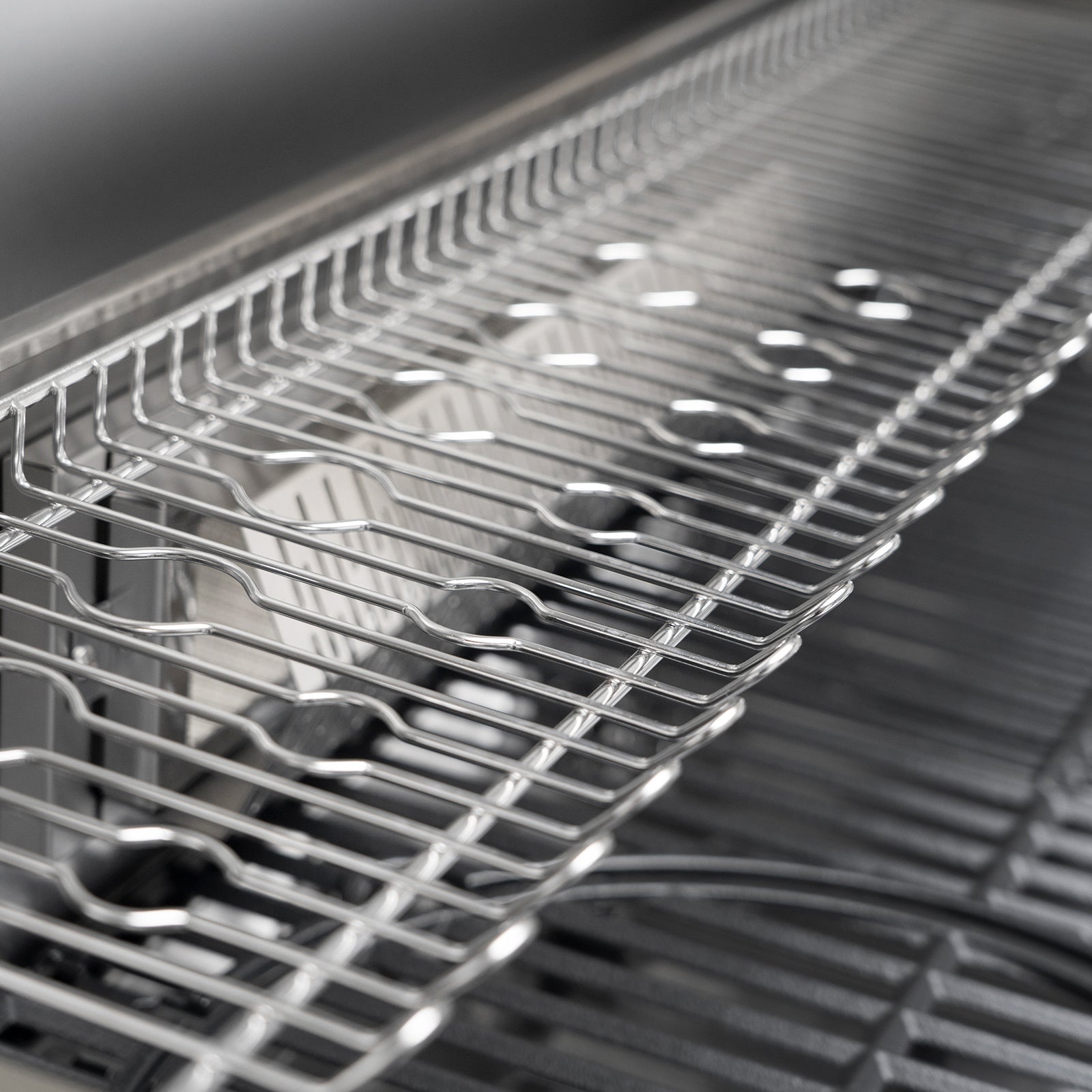 TAINO PLATINUM YAMARA 6+2 Edelstahl Gasgrill 6-Brenner Spar-Angebot mit Abdeckhaube - Drumstick Halter Warmhalterost