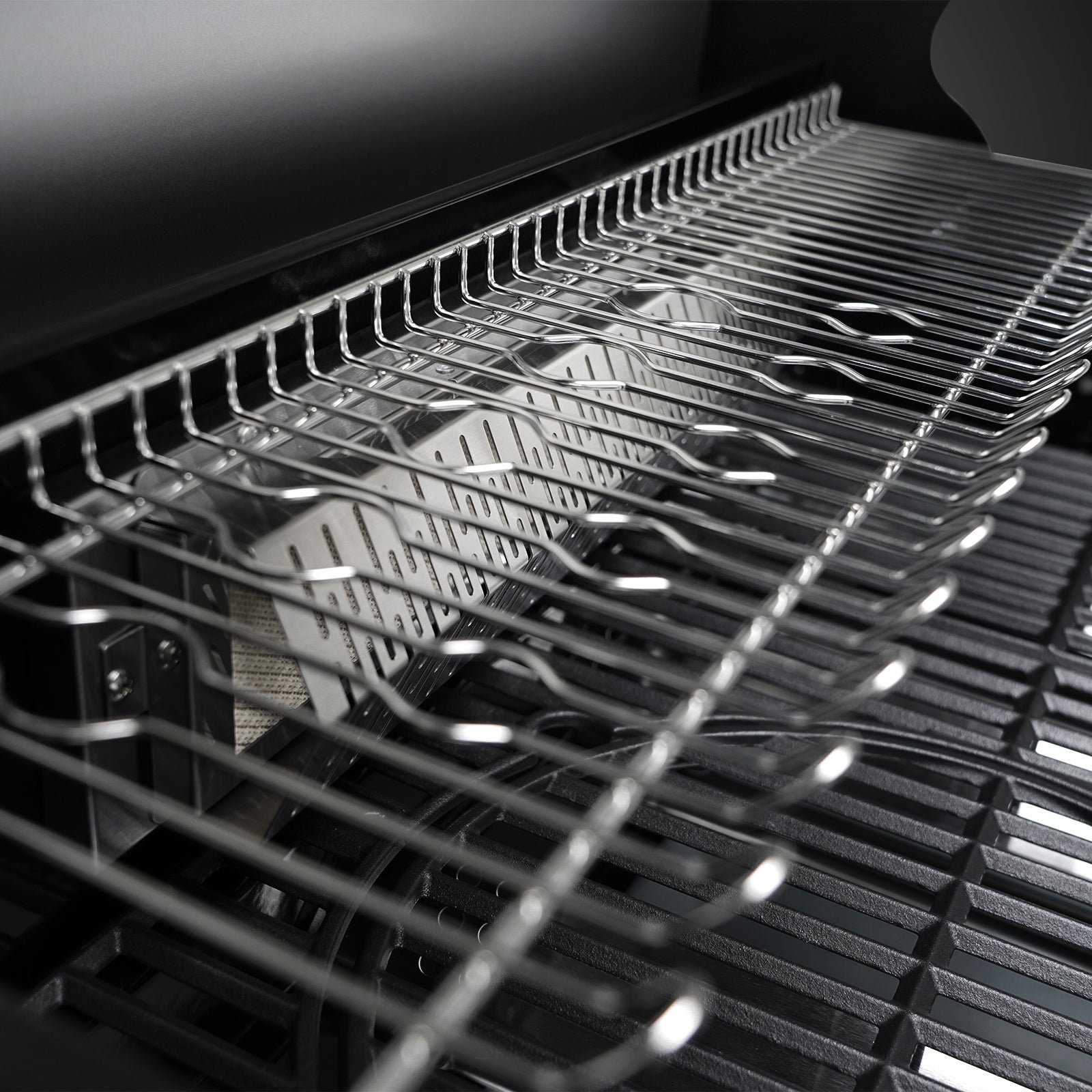 TAINO PLATINUM YAMARA DARK 4+2 Gas Grill 4-Brenner - Detail Heckbrenner Drumstick-Halter