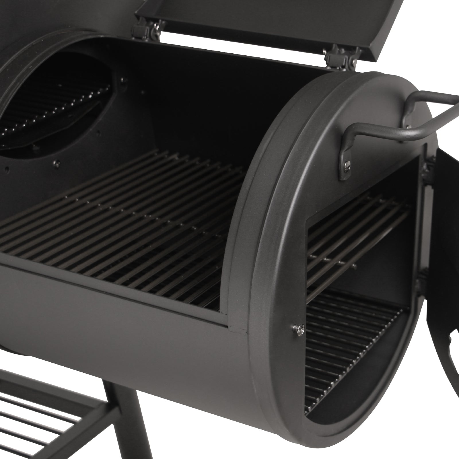 Räucherbox des TAINO YUMA Smokers mit Hauptklappe und seitlicher Tür offen