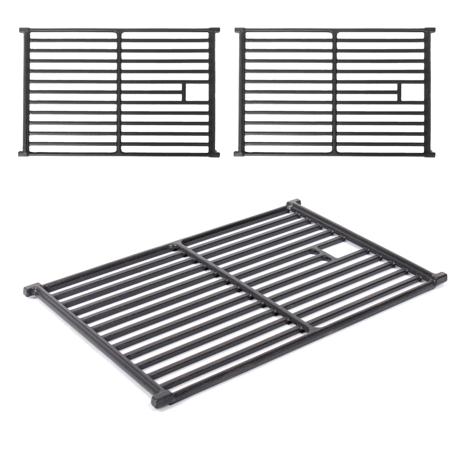Zwei Gusseisenroste für den TAINO YUMA Smoker nebeneinander, darunter liegt diagonal ein einzelner