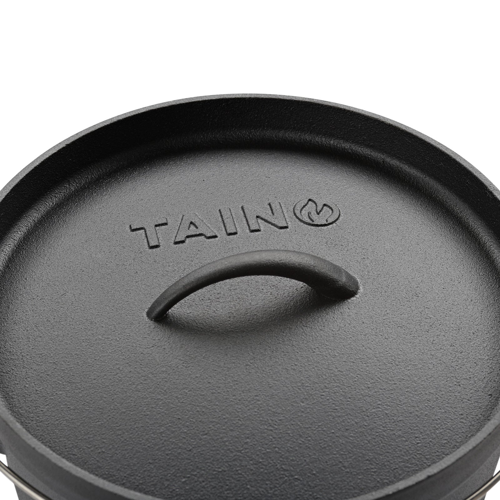 Auf dem Deckel ist ein TAINO Logo