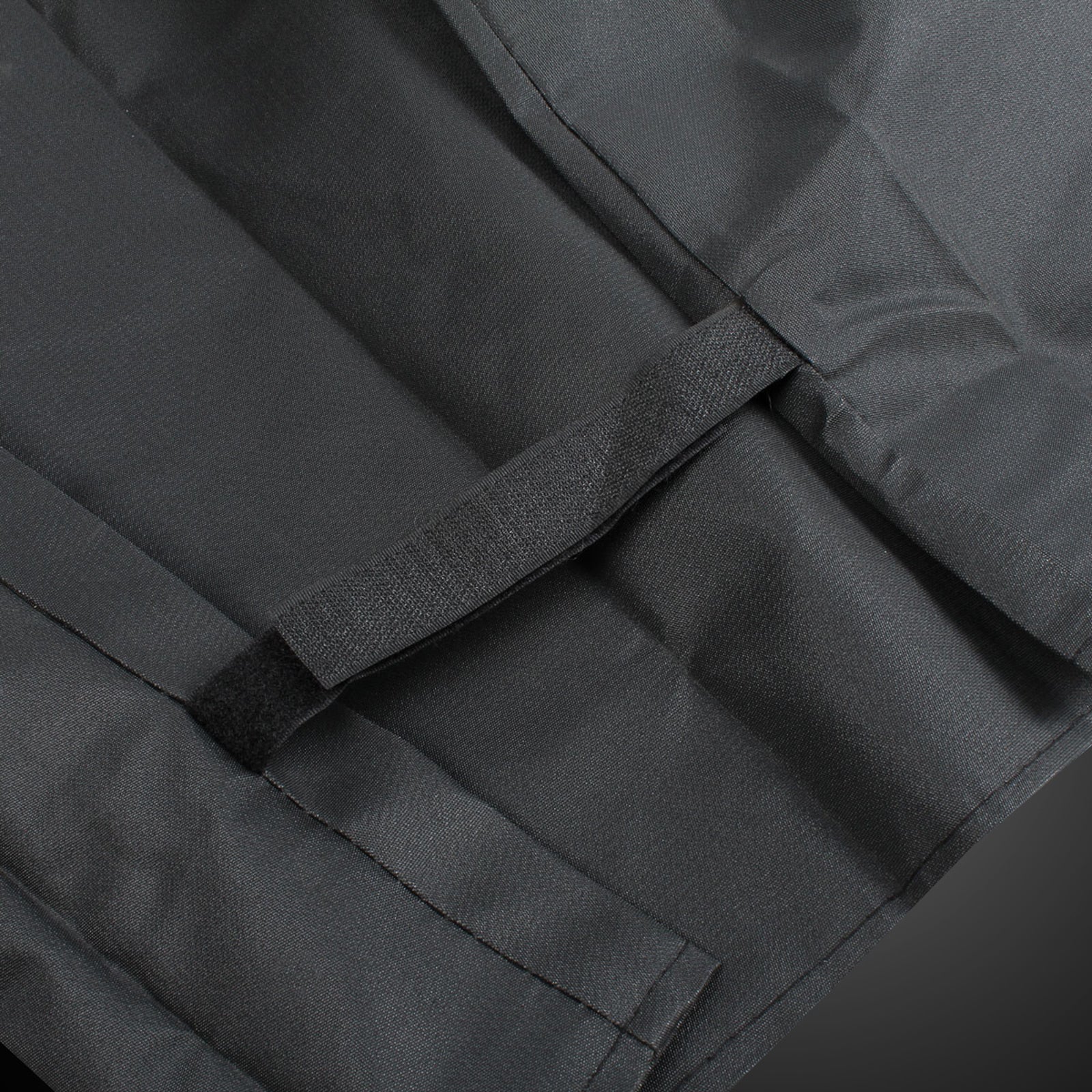 TAINO PLATINUM YAMARA DARK 6+2 Gasgrill 6-Brenner Spar-Angebot mit Abdeckhaube - Detail Klettverschluss